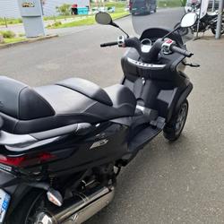 Piaggio MP3  Tr&eacute;gueux