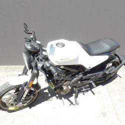 Husqvarna Vitpilen  Villeneuve-Saint-Georges