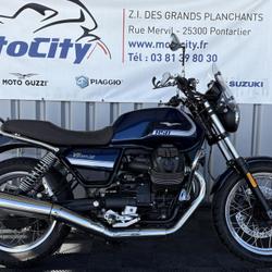 Guzzi V7  Pontarlier