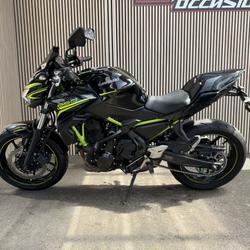 Kawasaki Z  Saint-Ouen-l'Aum&ocirc;ne
