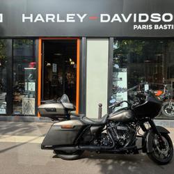 Harley Davidson Road Glide  Paris 11e Arrondissement