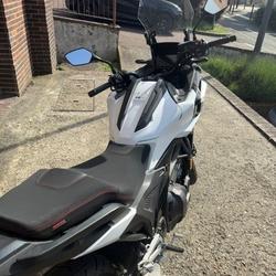 Honda NC  Chambourcy