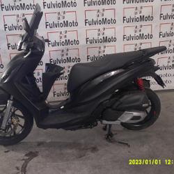 Piaggio Medley  Arles