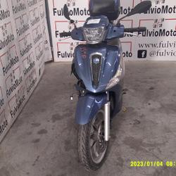 Piaggio Medley  Arles