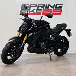 Suzuki GSXS  Villefranche-sur-Sa&ocirc;ne