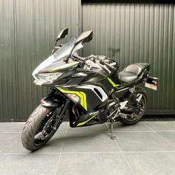 Kawasaki Ninja 650  Saint-Thibault-des-Vignes