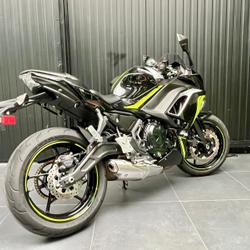 Kawasaki Ninja 650  Saint-Thibault-des-Vignes