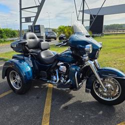 Harley Davidson Tri Glide Ultra  B&egrave;gles