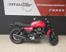 Guzzi V7 Rezé