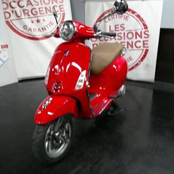 Vespa Primavera  Paris 17e Arrondissement