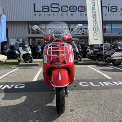 Vespa GTS  Saint-Martin-d'H&egrave;res
