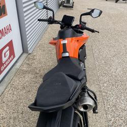 KTM Duke  Varennes-l&egrave;s-M&acirc;con