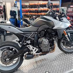 Suzuki GSX  Compi&egrave;gne
