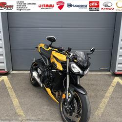 Triumph Street  Sens