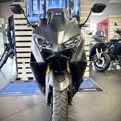 Yamaha T MAX  Saint-Genis-Pouilly