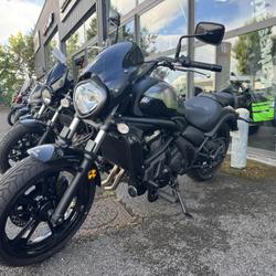 Kawasaki Vulcan 650  Saint-Maximin