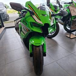 Kawasaki ZX 10R  Tr&eacute;gueux