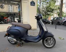 Vespa Primavera Paris 11e Arrondissement