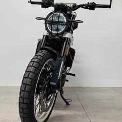 Husqvarna Svartpilen  Villefranche-sur-Sa&ocirc;ne