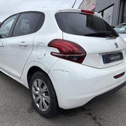 Peugeot 208 1,5 BLUE HDI 100 CH 5 PLACES Lanester