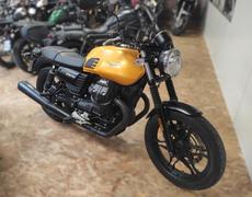 Guzzi V7 Trégueux