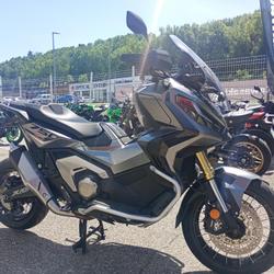 Honda X-ADV  Saint-Martin-d'H&egrave;res