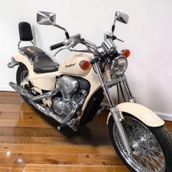 Honda Shadow  Pressigny-les-Pins