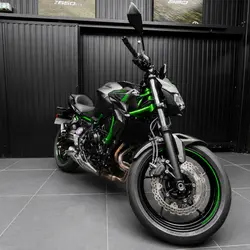 Kawasaki A1  Saint-Thibault-des-Vignes