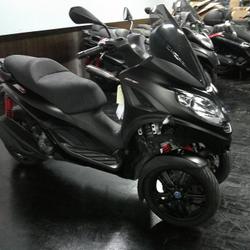 Piaggio MP3  Paris 17e Arrondissement