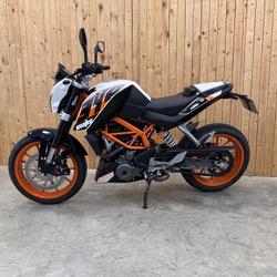 KTM 390 Duke  Valence