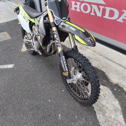 Triumph autres  N&icirc;mes