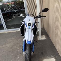Suzuki M  Saint-Ouen-l'Aum&ocirc;ne