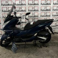 Honda PCX  Arles