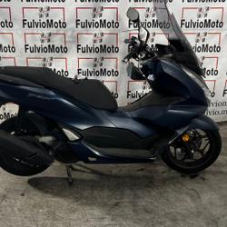 Honda PCX  Arles