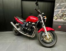 Kawasaki ZR Saint-Thibault-des-Vignes