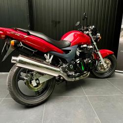 Kawasaki ZR  Saint-Thibault-des-Vignes