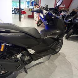 Honda PCX  Saint-Martin-d'H&egrave;res