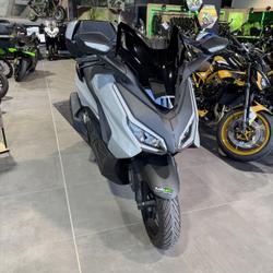 Honda Forza  N&icirc;mes