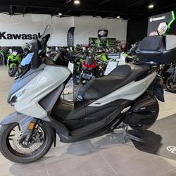 Honda Forza  N&icirc;mes