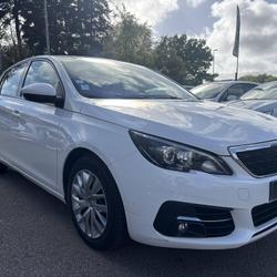 Peugeot e-308 1,5 BLUE HDI 100 CH 5 PLACES Lanester