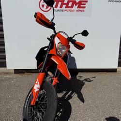 KTM 690 SMC R  N&icirc;mes
