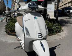 Vespa Primavera Paris 12e Arrondissement