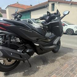 Honda Forza  Chambourcy