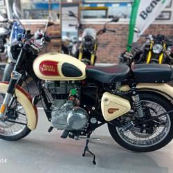 Royal-Enfield Classic  Compi&egrave;gne