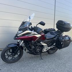 Honda NC  Saint-Martin-d'H&egrave;res