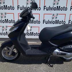 Peugeot Kisbee  Arles