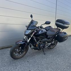 Honda NC  Saint-Martin-d'H&egrave;res