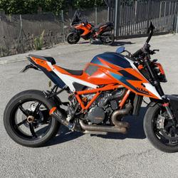 KTM Super Duke  Grasse