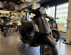 Vespa Primavera Levallois-Perret