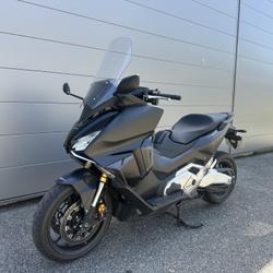 Honda Forza  Saint-Martin-d'H&egrave;res